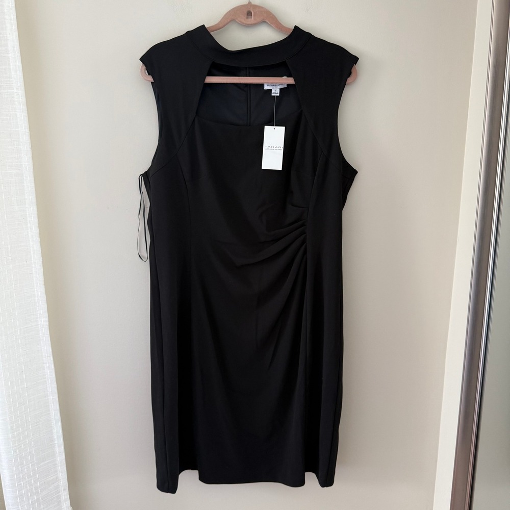 Tahari Arthur S Levine Black Cutout Neck Ruched Sheath Dress 16 3AM399‎